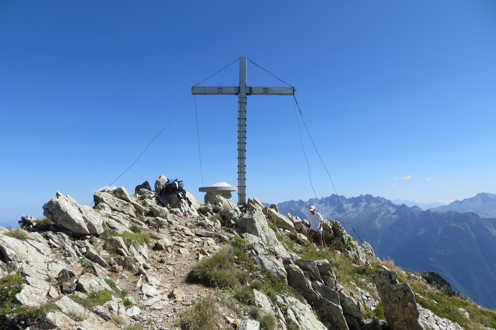 La croix de la Pointe de Rognier 2341m