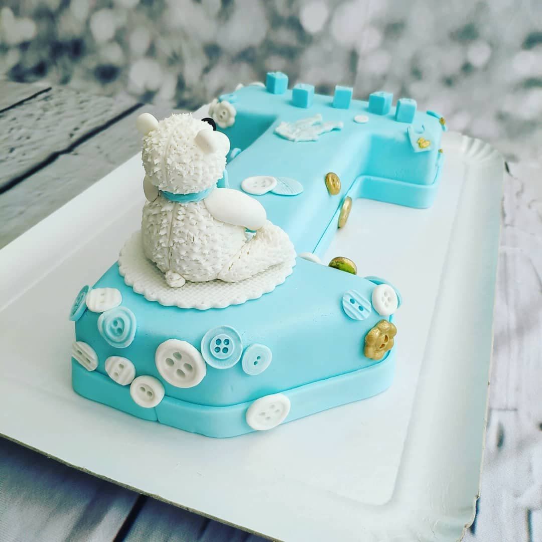 Gateau 1 An Baby Blue Blanc Et Or cook