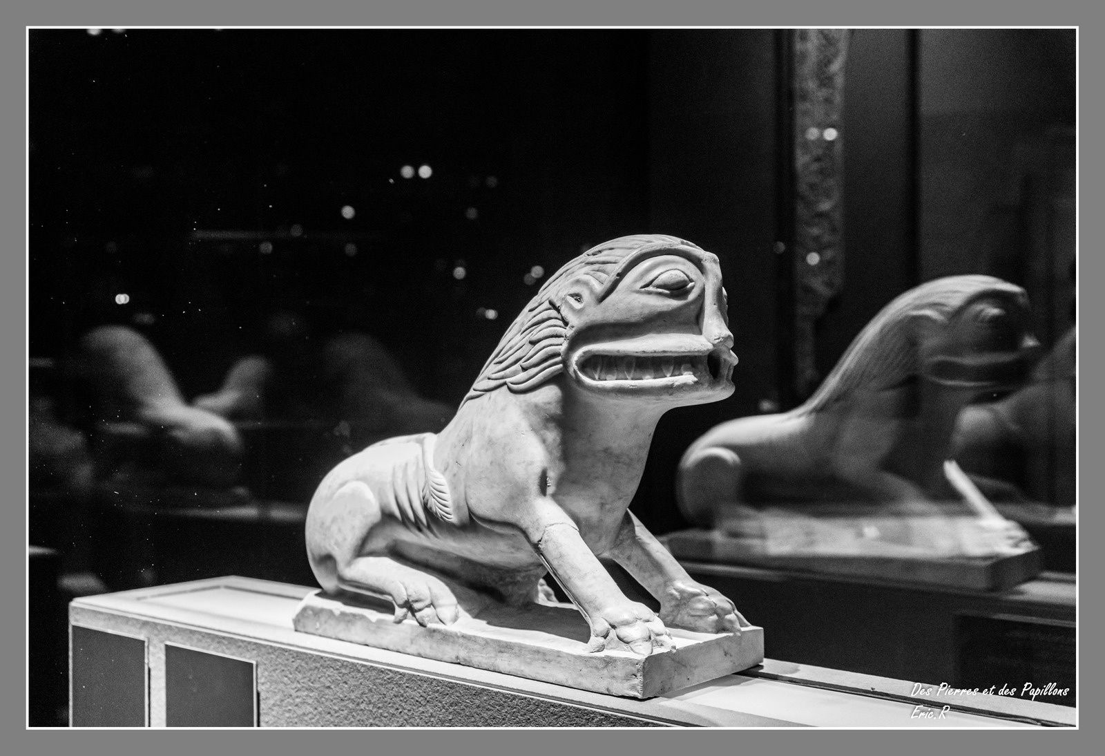 Lion bouche de fontaine en marbre sculpté, Espagne, 11 éme - 15 éme siècle.