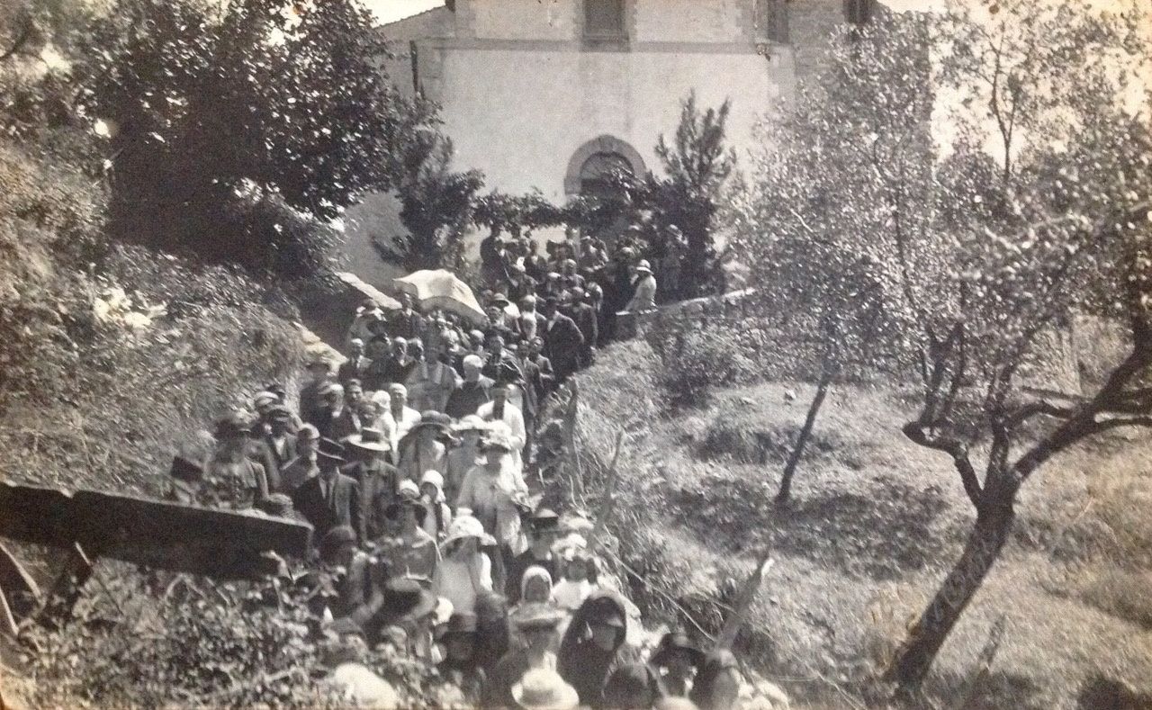 Agrandir la photo en cliquant sur elle.