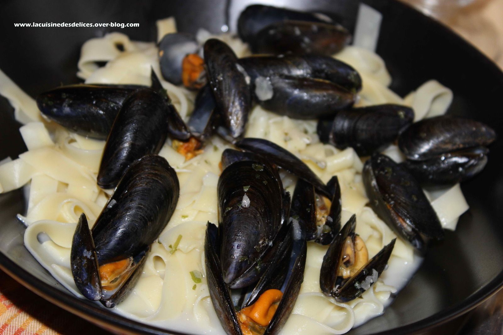 Tagliatelles Aux Moules Facon Mariniere Et Creme La Cuisine