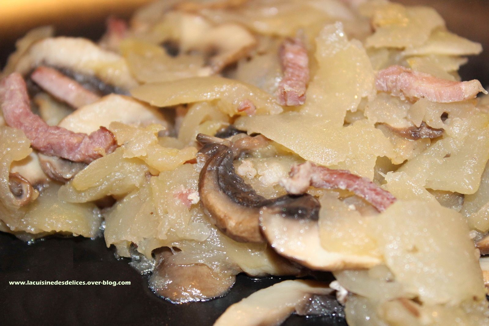 Poelee De Patisson Champignons Et Lardons La Cuisine Des Delices