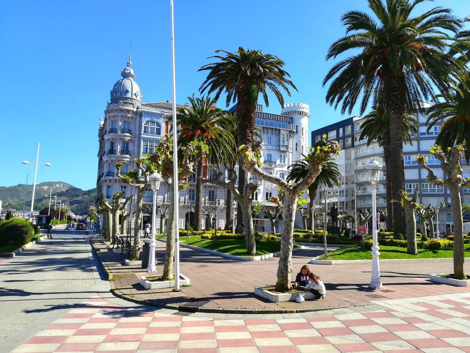 Palais Royal, Casto Urdiales