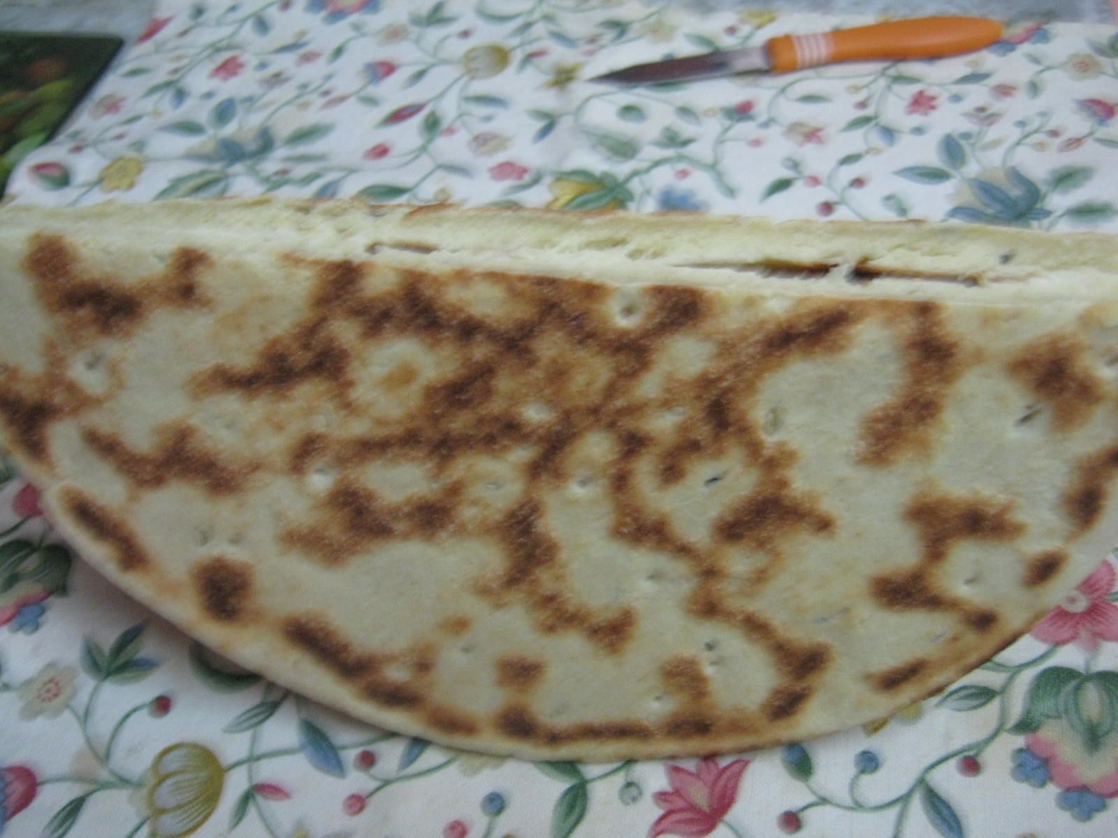 KESRA RAKHSSIS BEL LAGTA......GALETTE AU FROMAGE CAILLÉ