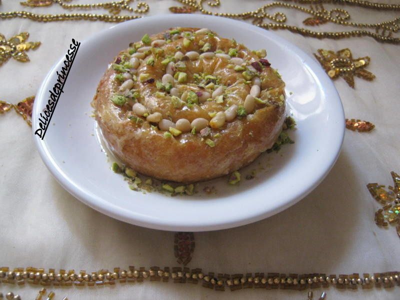 M'HANCHA AUX NOIX ET AMANDES محنشة بالجوز و اللوز