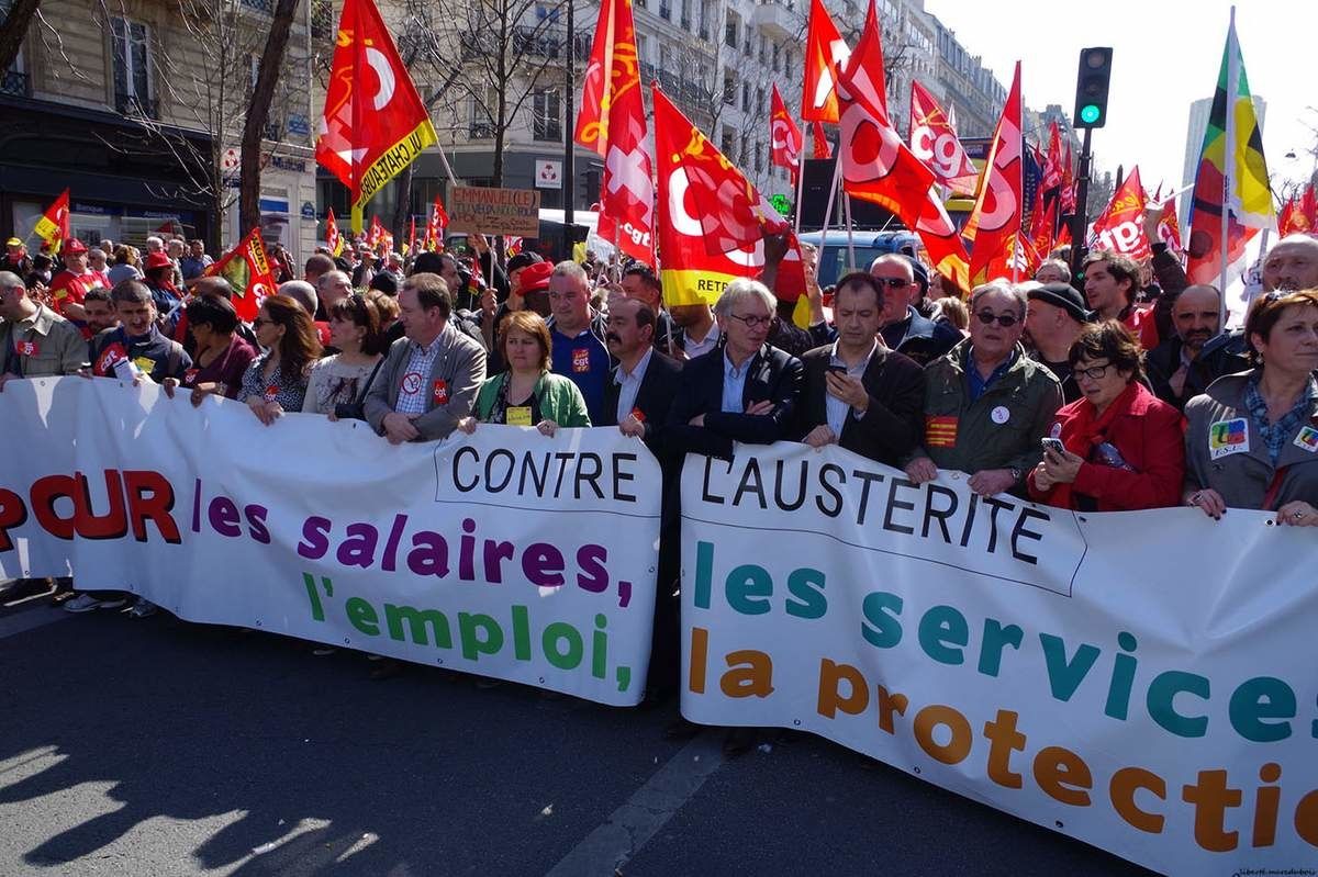 Les images que vous n'avez pas vu hier chez Marine Pujadas ou chez TF1 Le Pen