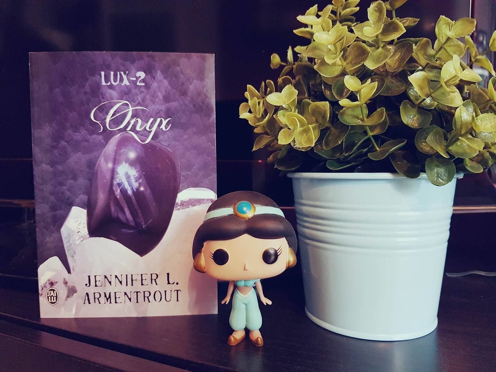 Lux-tome-2- Onyx-Jennifer-L-Armentrout
