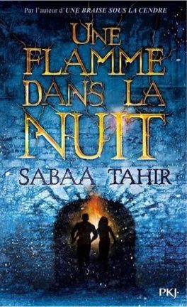Une flamme dans la nuit