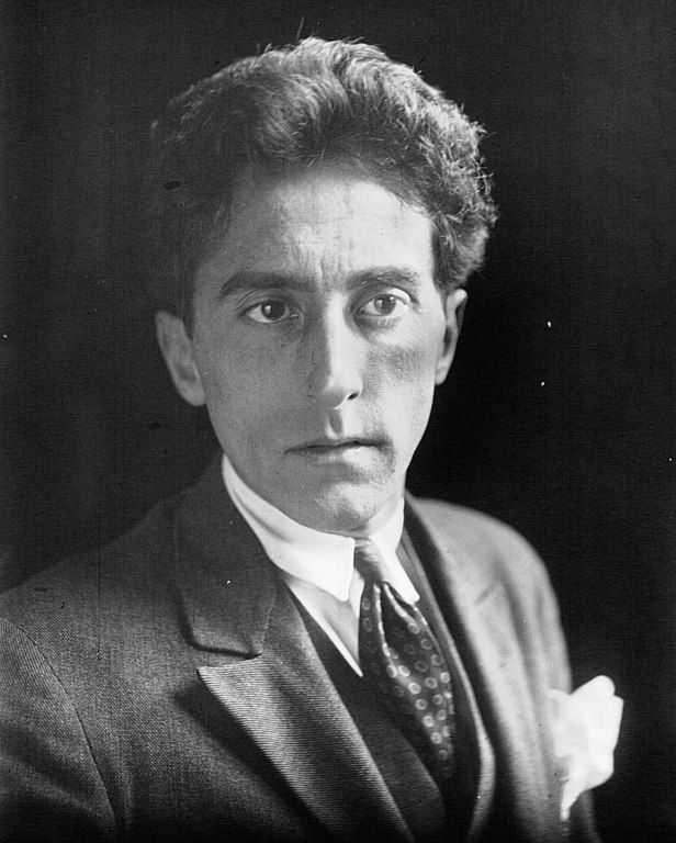 Jean Cocteau, homme de lettres, 1923