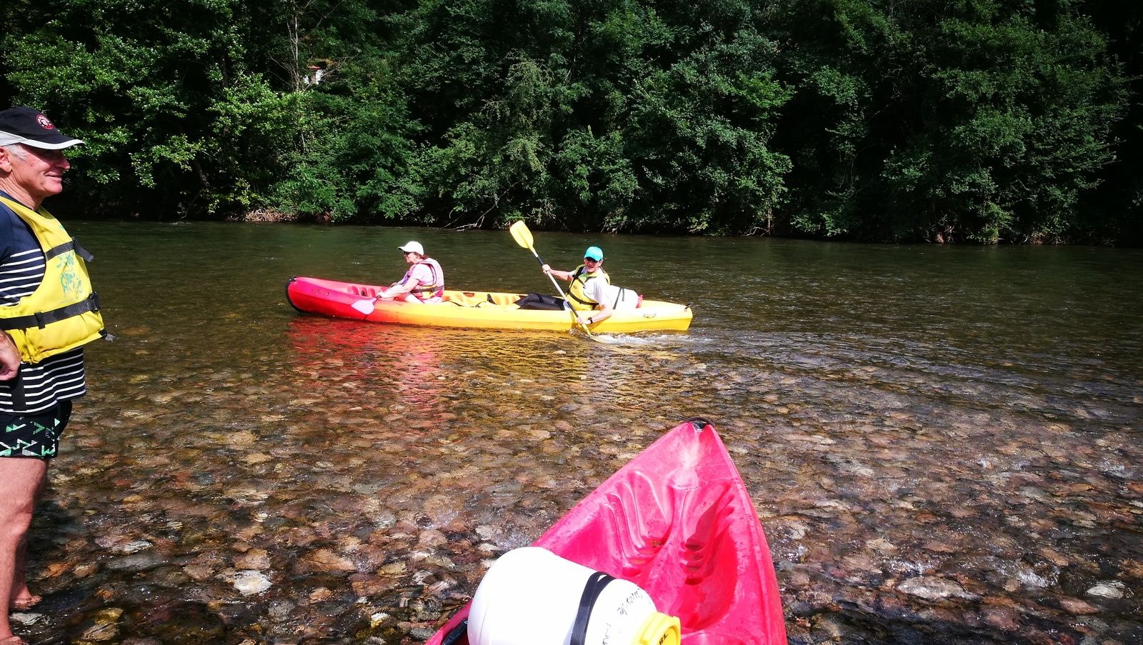dur pour les hommes partis en couple sur l'eau