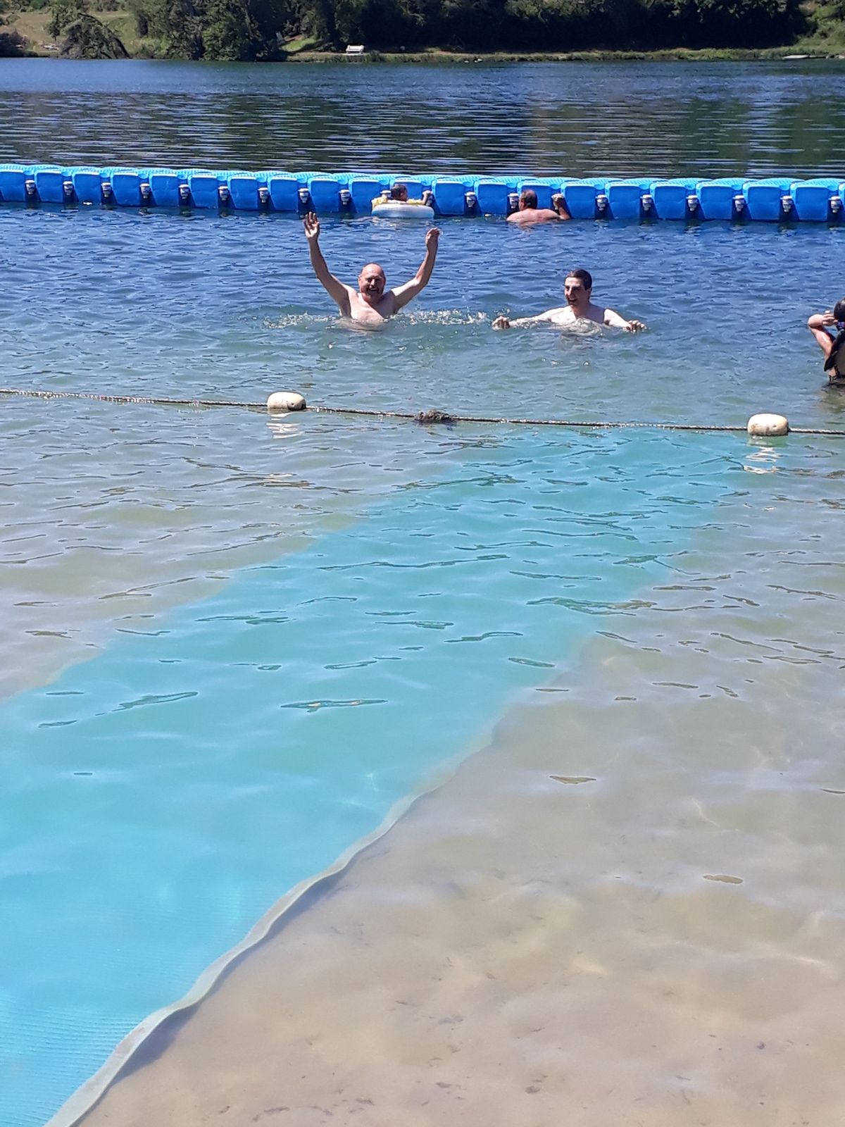 Laurel et Hardy à la piscine
