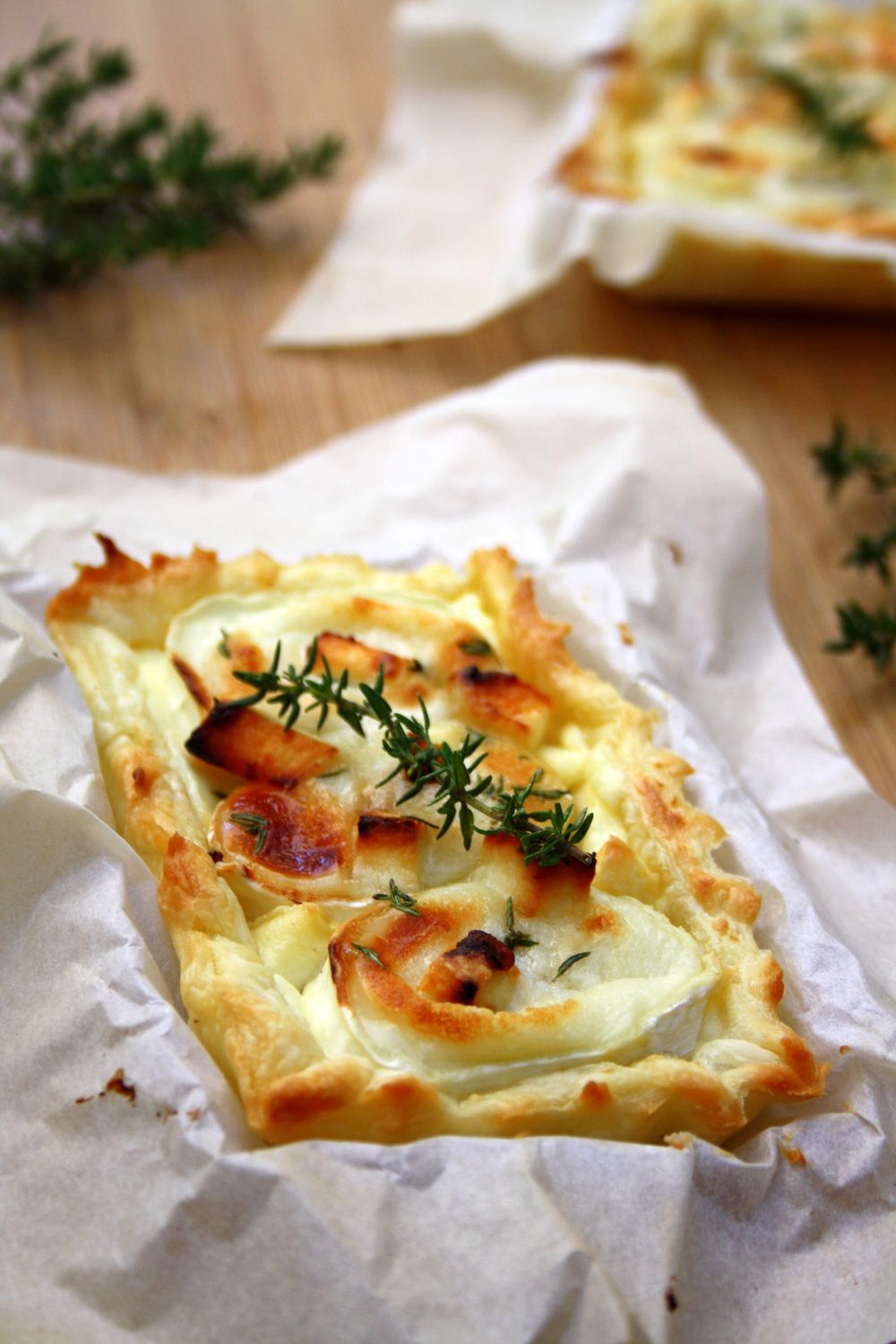 Tarte tatin aux navets, miel et fromage de chèvre - Recettes de cuisine  Ôdélices