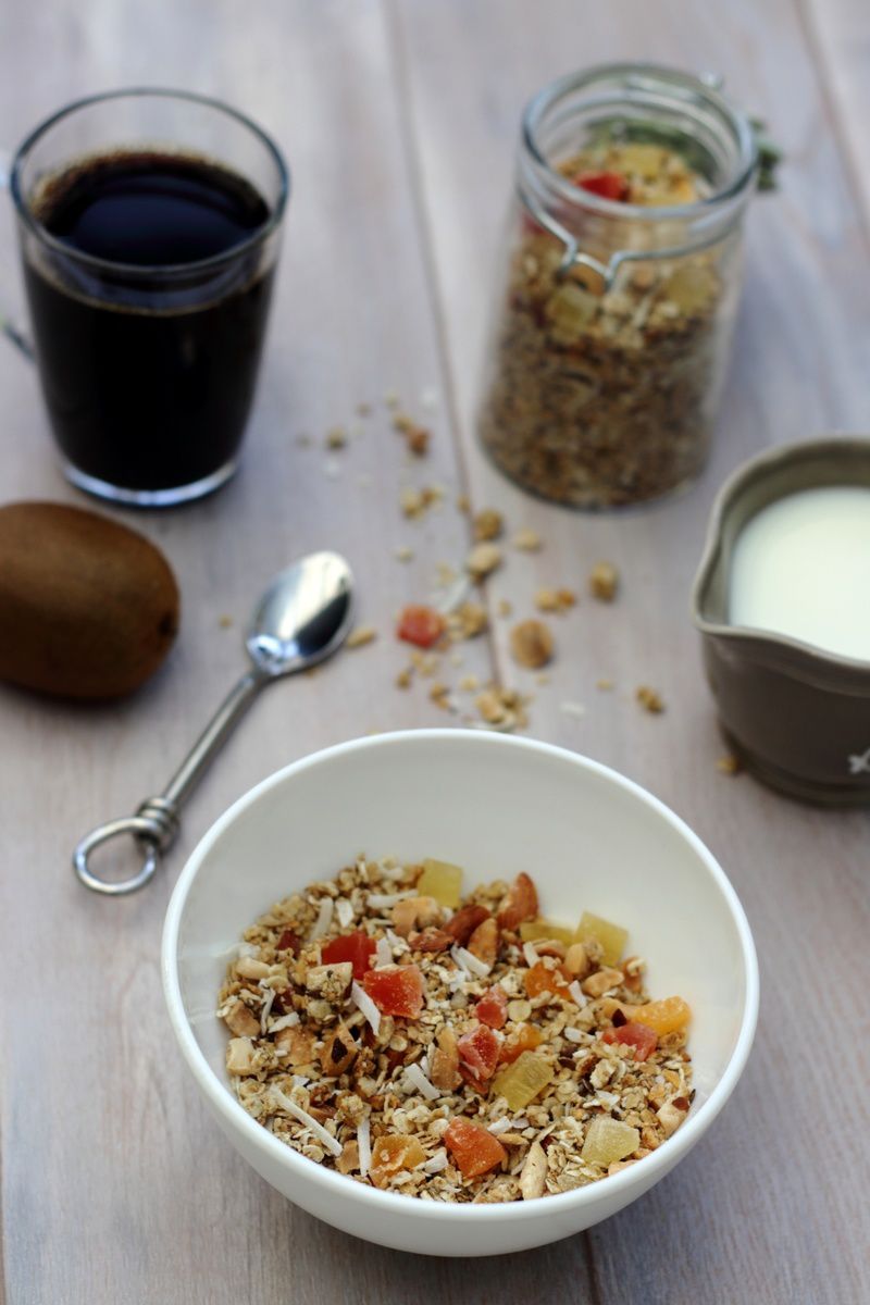 Granola (ou muesli) maison aux fruits exotiques - Amandine Cooking