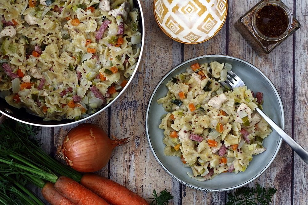 One Pot Pasta Aux Legumes D Hiver Poulet Bacon Et Sauce Moutarde