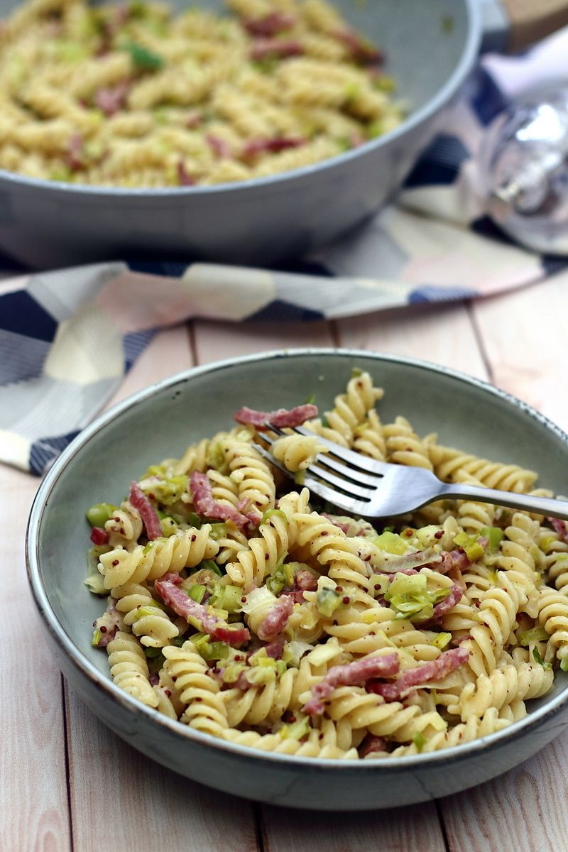 Pâtes aux poireaux et sauce à la moutarde Amandine Cooking