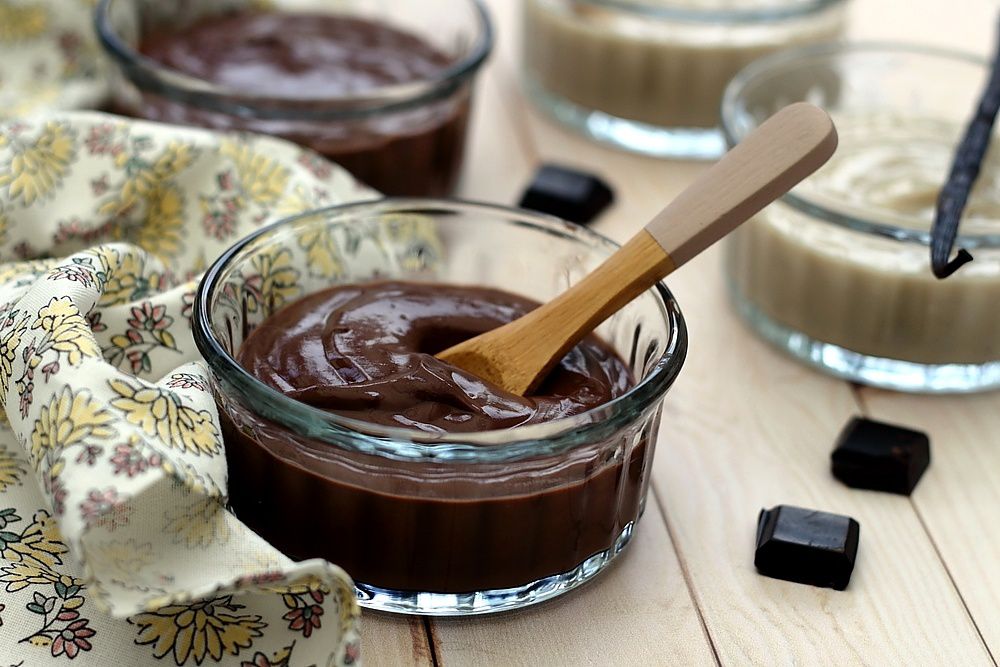 Petits pots de crème au chocolat et au lait végétal de noisettes