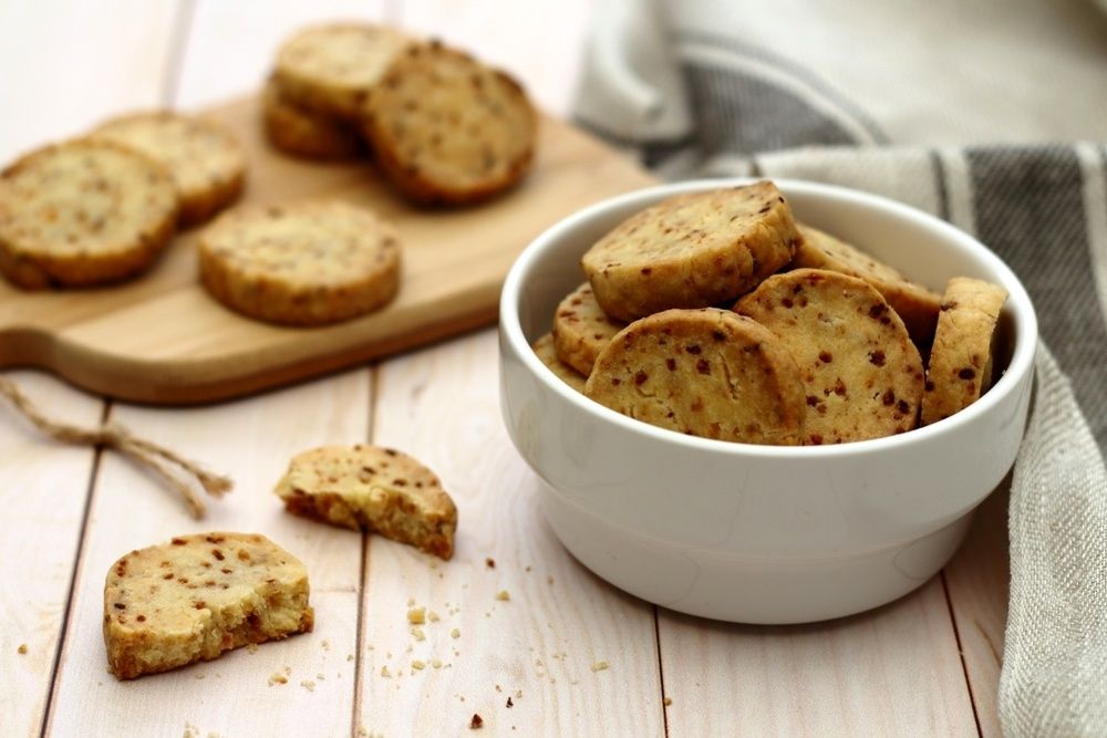 Biscuits apéritifs à la crème et oignon - Amandine Cooking