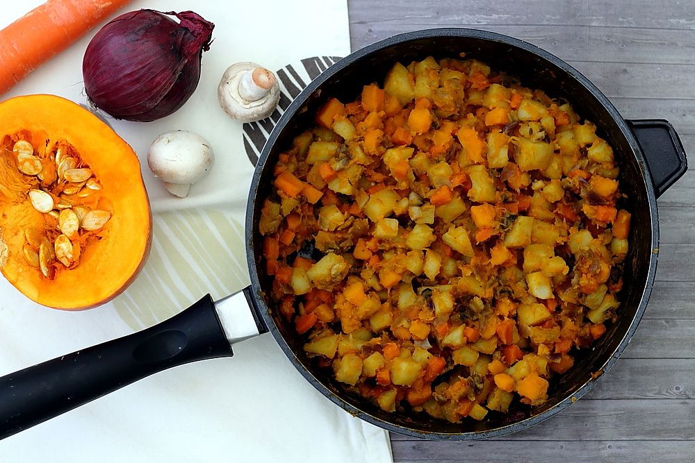 Poêlée d'automne au potimarron, pommes de terre, carotte et champignons -  Amandine Cooking