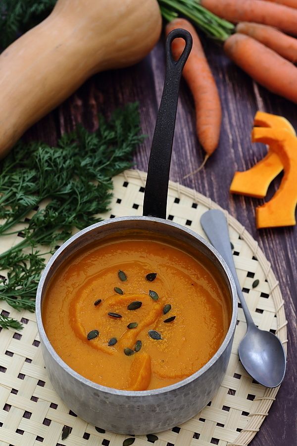 Soupe à la butternut et carottes au curcuma - Amandine Cooking