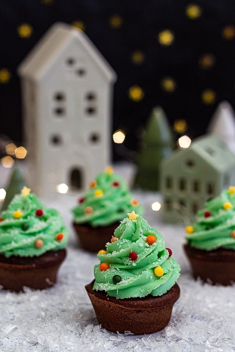 Cupcakes sapins de Noël - Recettes de cuisine Ôdélices