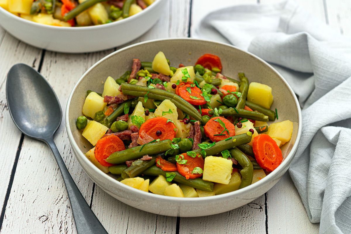 Courgette Carotte Pomme De Terre Cookeo Mijoté de légumes printaniers et pommes de terre au Cookeo - Amandine  Cooking