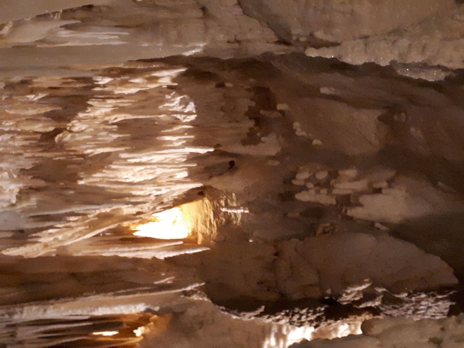 Troisième jour: Grottes de Frasassi 