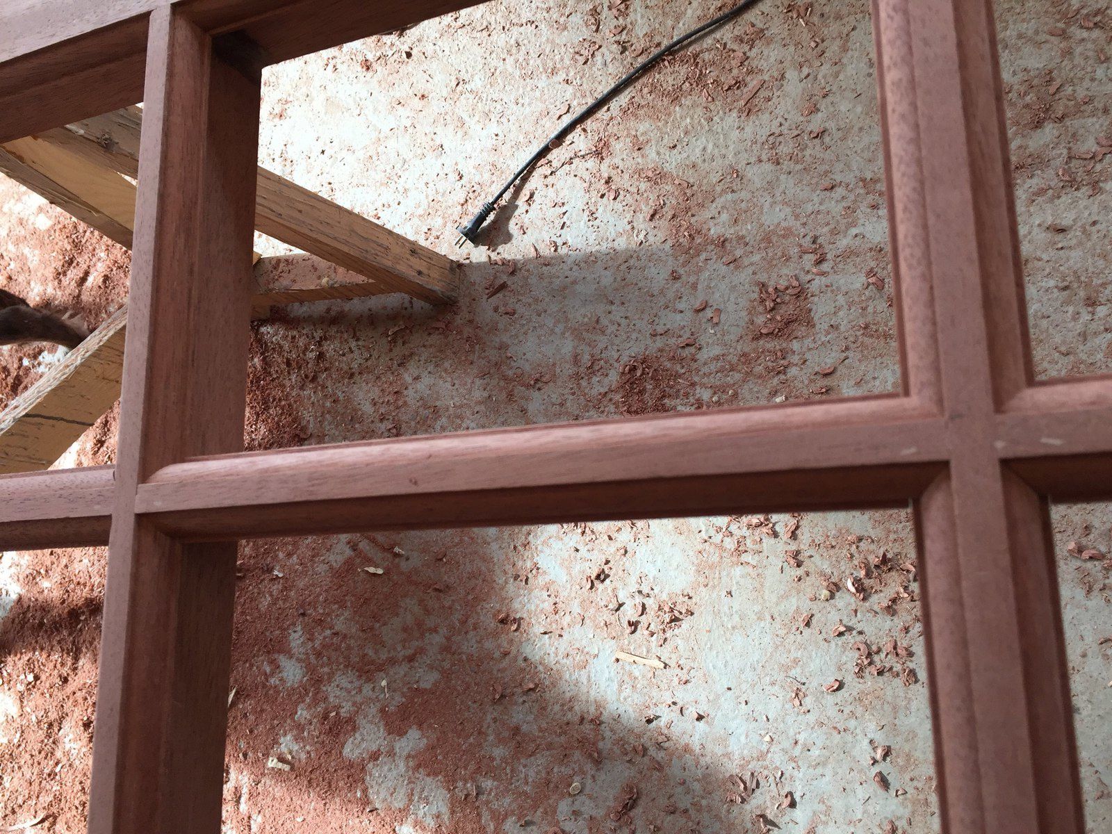 Fabrication porte-fenêtres à petits bois pour appartement dans un immeuble  à Paris - Menuiserie "Le bois des huiles" : Christophe Guillard, votre  artisan menuisier sur mesure - 73110 Bourget en huile (Savoie)