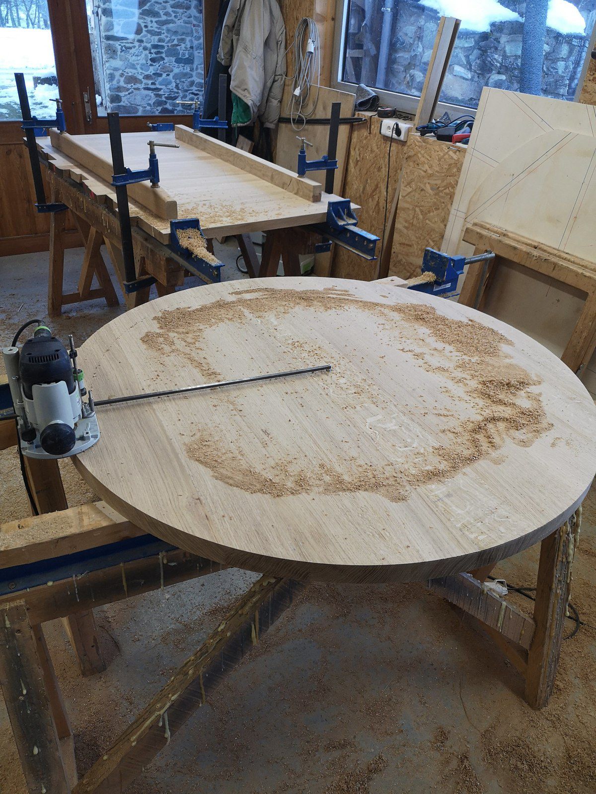 Fabrication plateau de table rond - Menuiserie "Le bois des huiles" :  Christophe Guillard, votre artisan menuisier sur mesure - 73110 Bourget en  huile (Savoie)