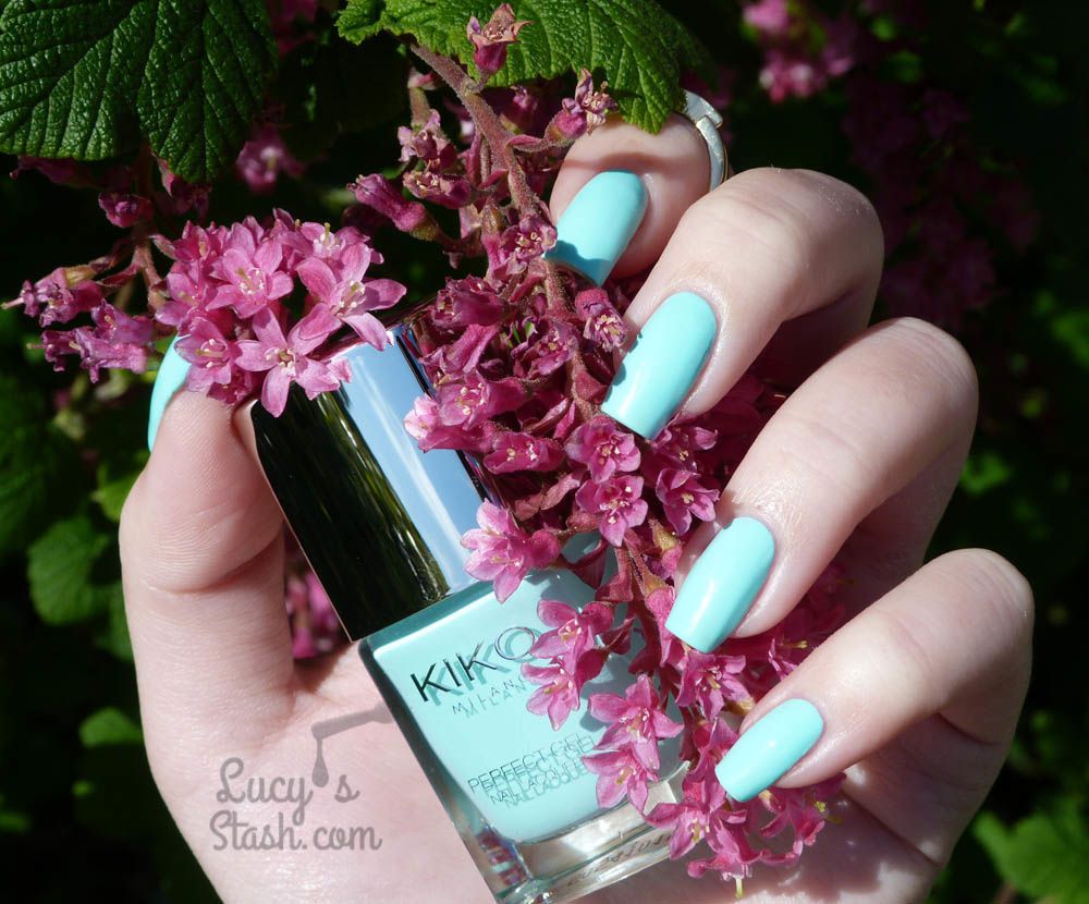 Review of Kiko Nail Lacquer in 507 Blush in natural light.