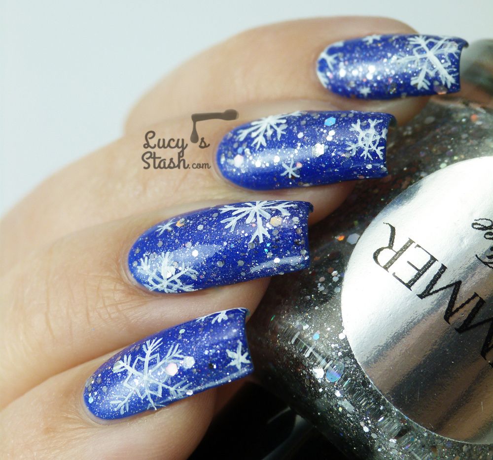 12 Newest Christmas Nail Art Ideas To Try - SoNailicious