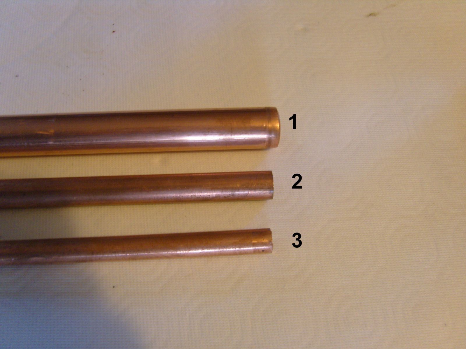 du tube de cuivre , ici du 18(1) 12(2) et 10(3)