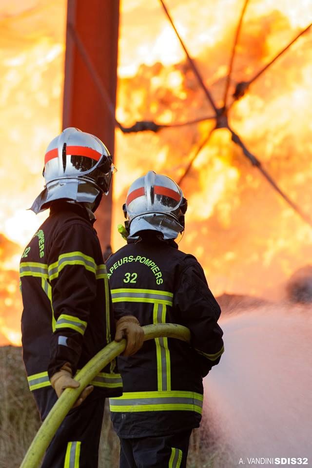 Roquelaure (32) - Les pompiers interviennent pour un feu de hangar