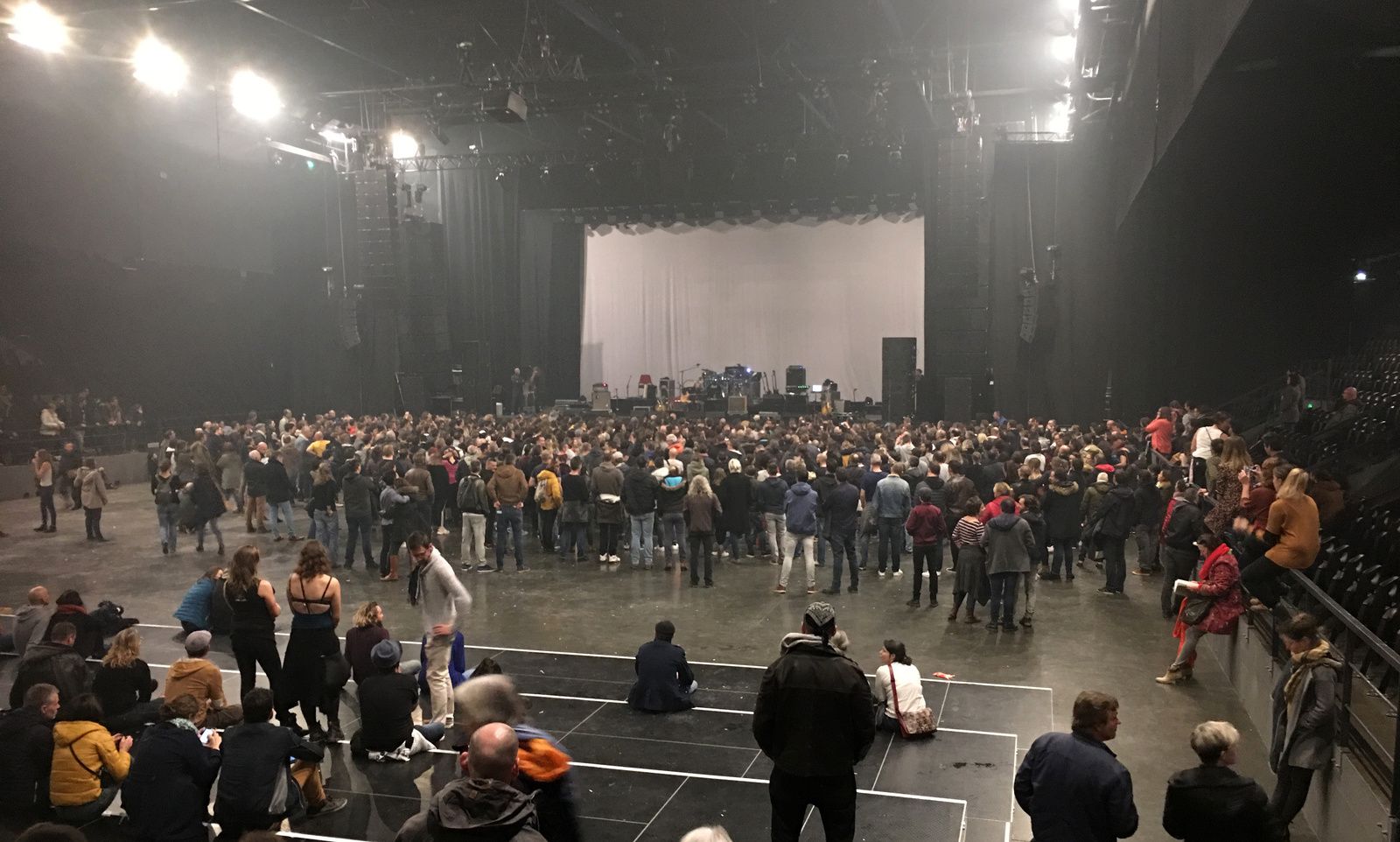 La tournée de Damien Saez 2019 en fin de concert.