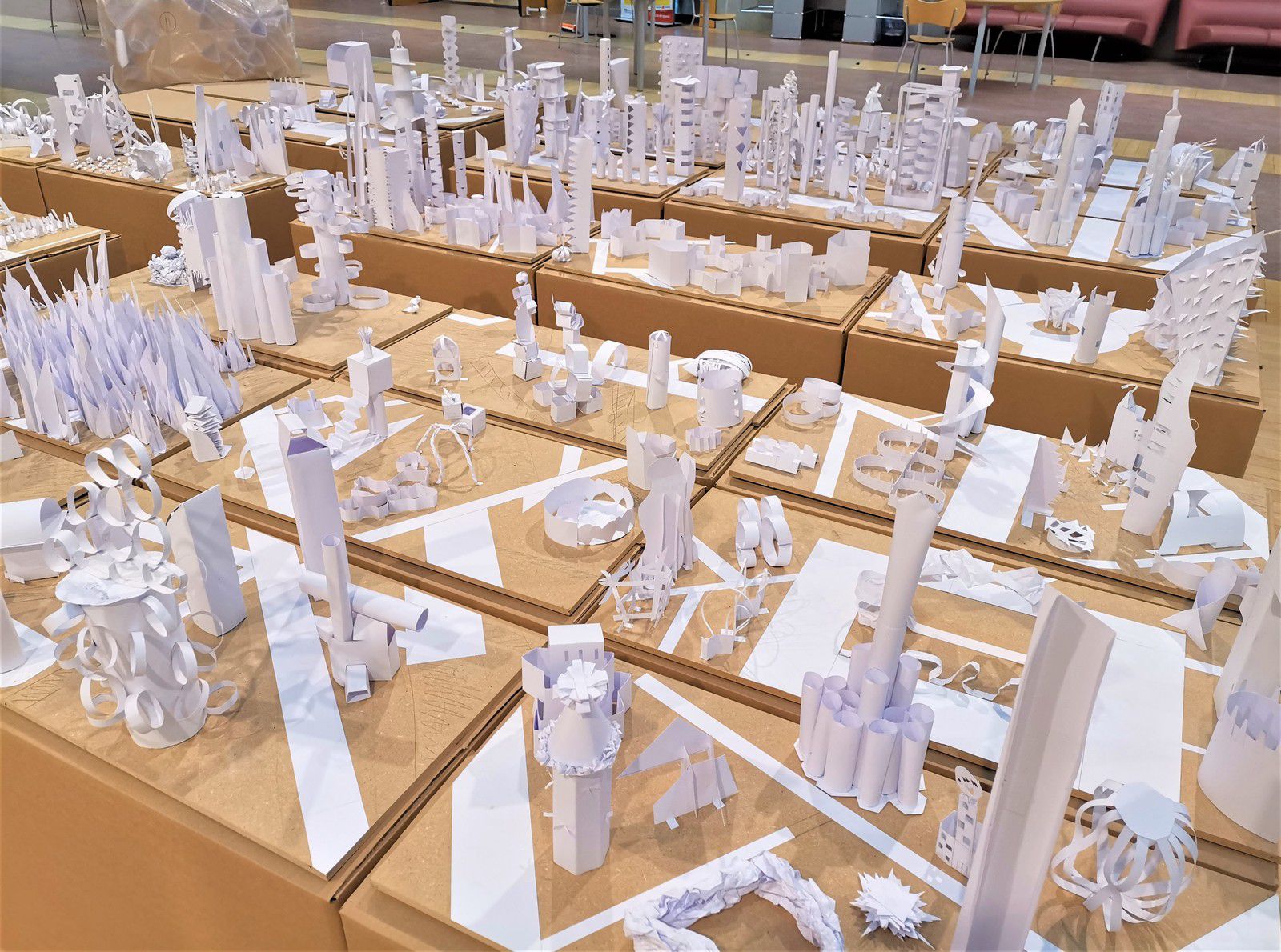 Atelier, exposition Archicity, Parcours d'architecture, 2020 Jocelyn Lermé, Didier Sabarros, médiathèque Marengo Cabanis de Toulouse