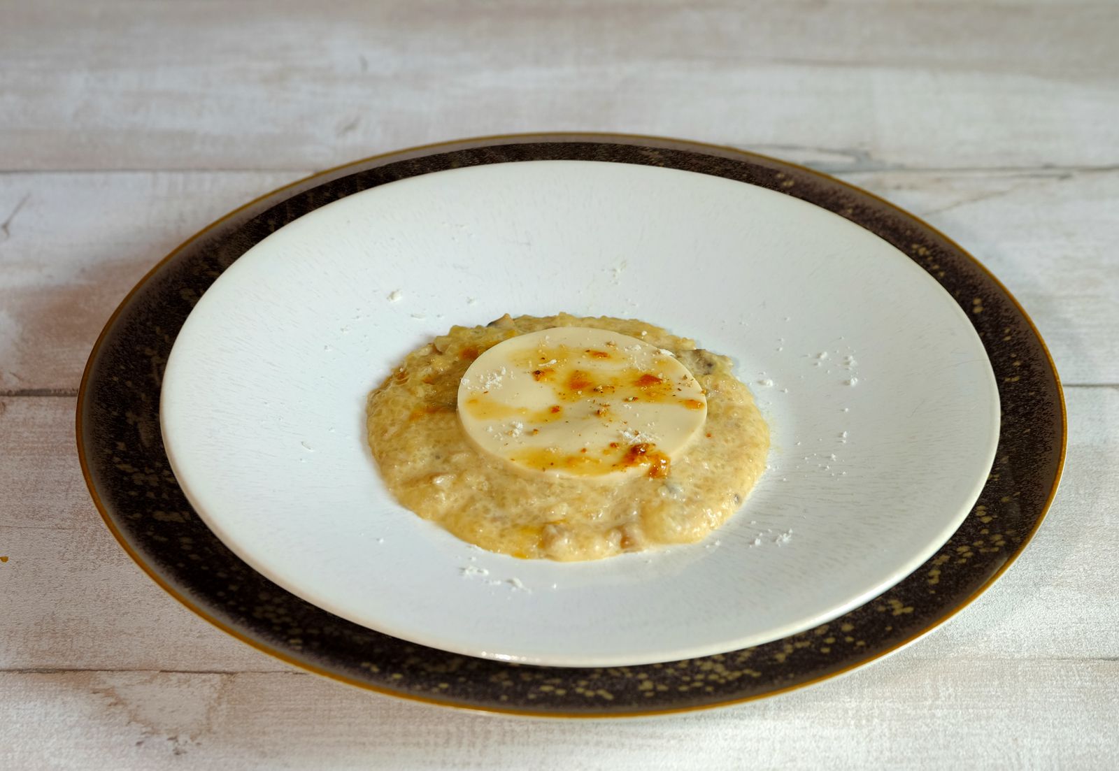 Tapioca aux champignons cuit comme un risotto-&quot;peau de lait&quot; de Frédéric Anton
