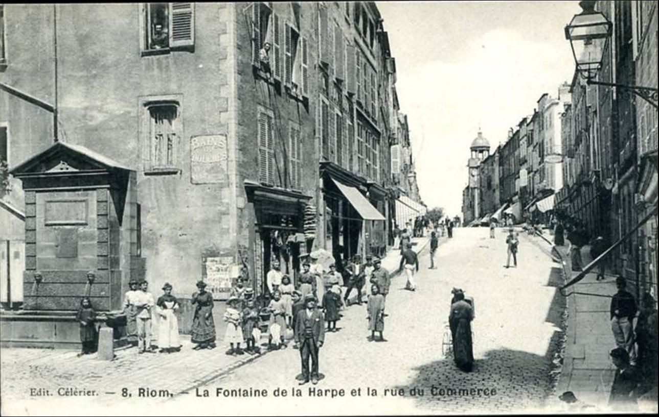 Riom en cartes postales anciennes