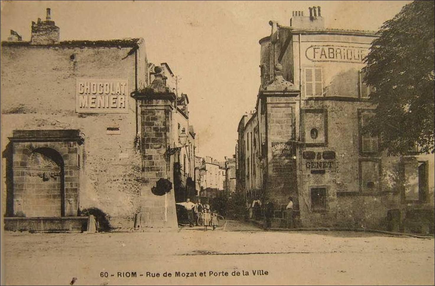 Riom en cartes postales anciennes