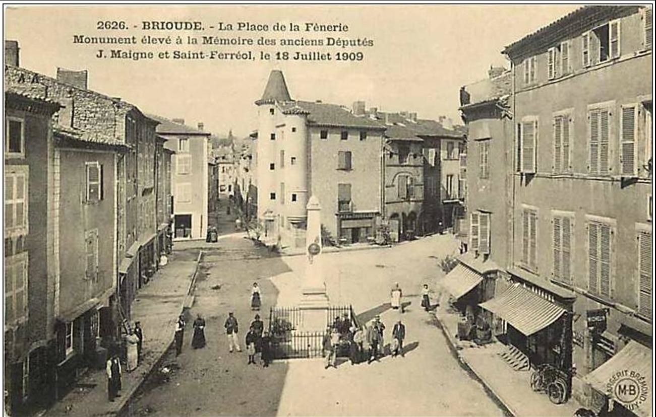 Les places de Brioude au travers du dernier siècle