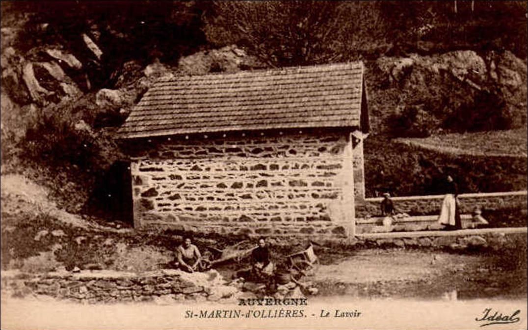 Les villages du puy de dome :St martin d'Ollières