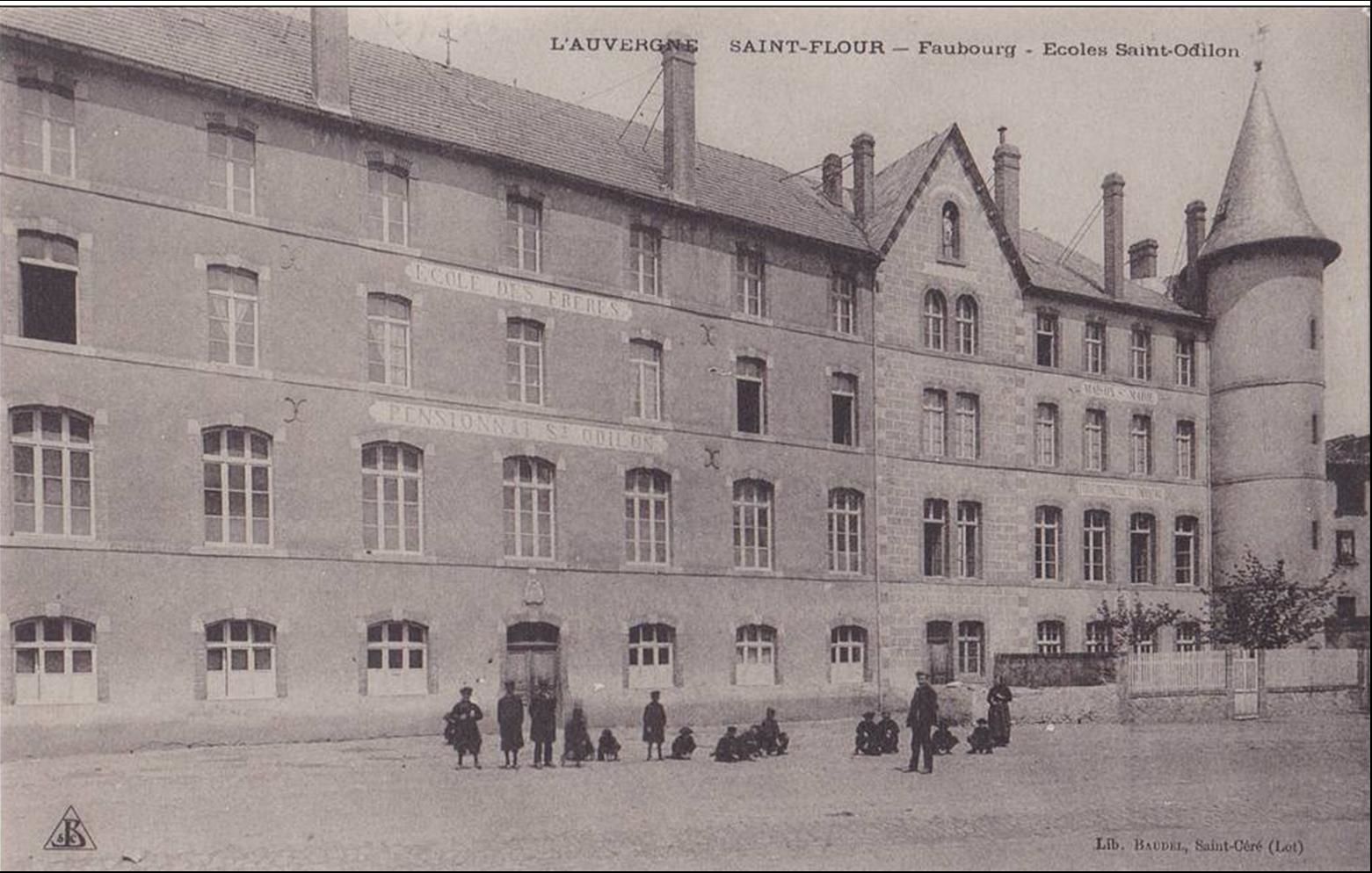 Le quartier de l'église au bas de Saint Flour et le Lander