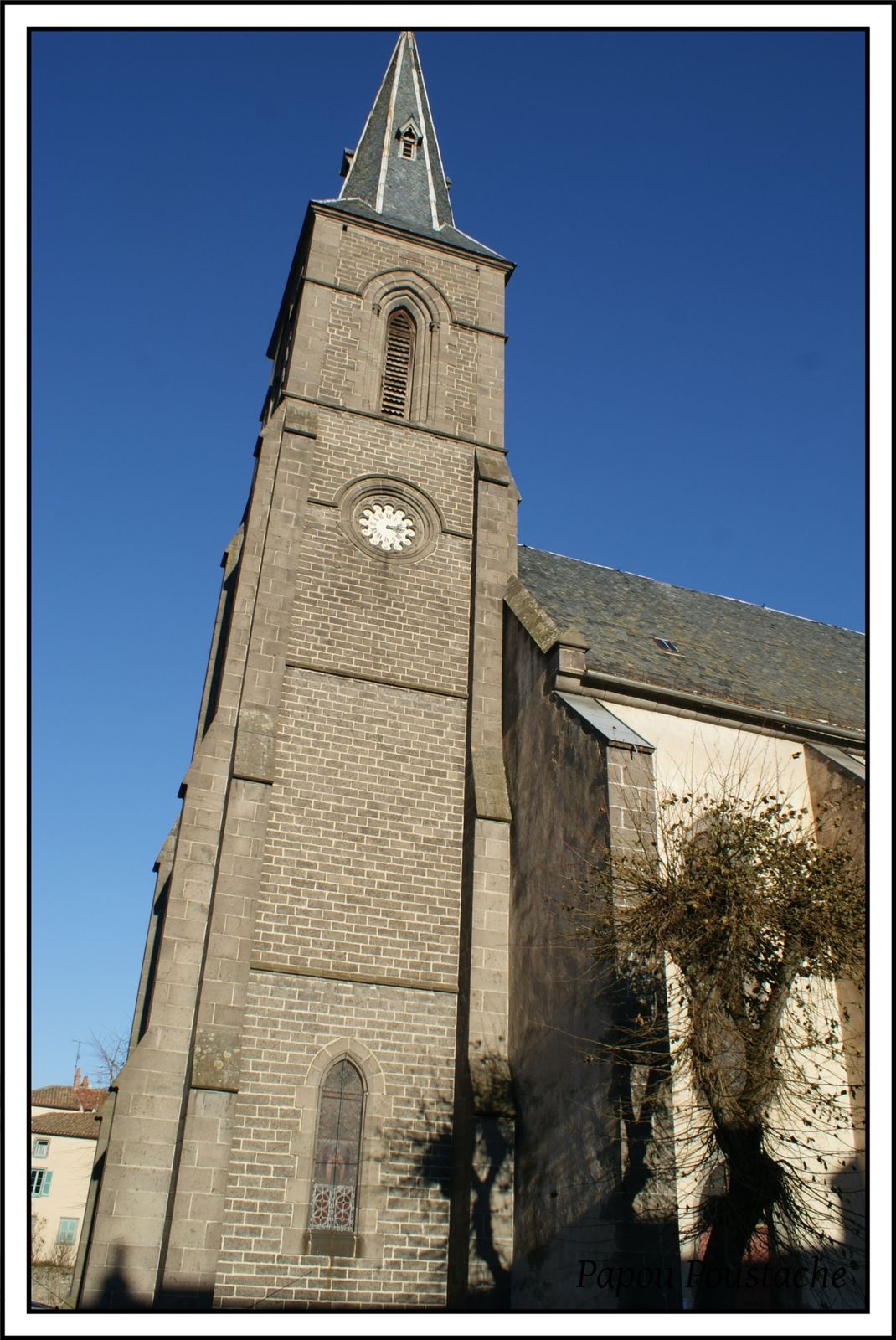 Le quartier de l'église au bas de Saint Flour et le Lander