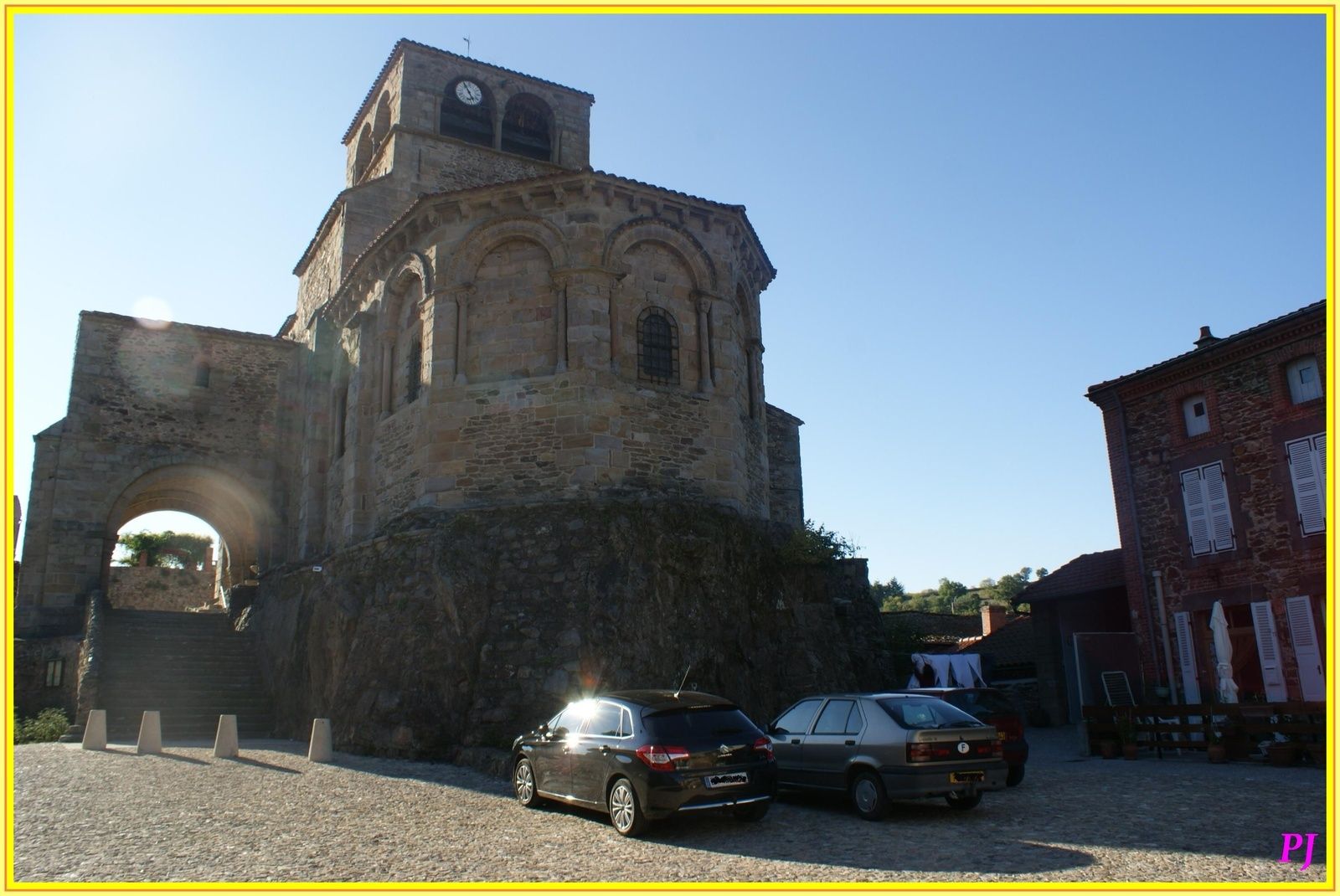Patrimoine Auvergnat: Eglise St Laurent à Auzon
