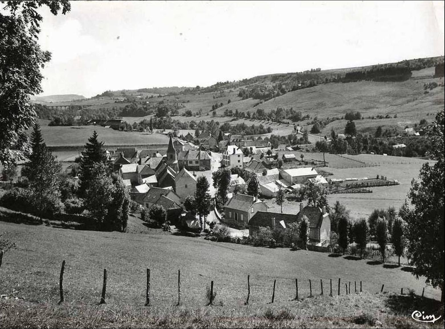 St Bonnet en Condat en cartes postales Anciennes