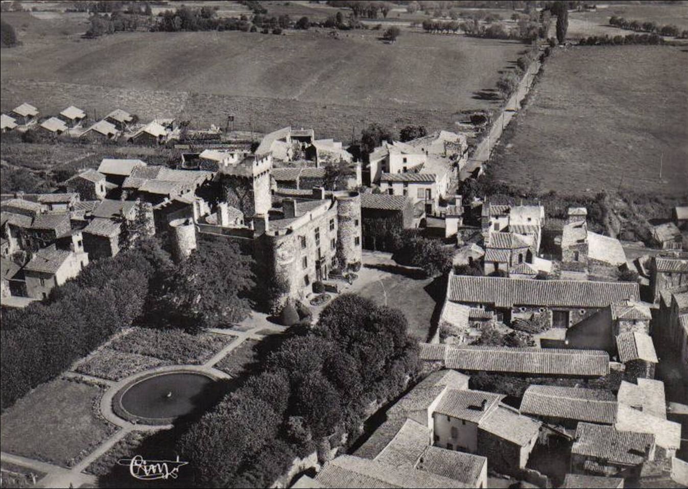 Le village de Opme commune de Romagnat