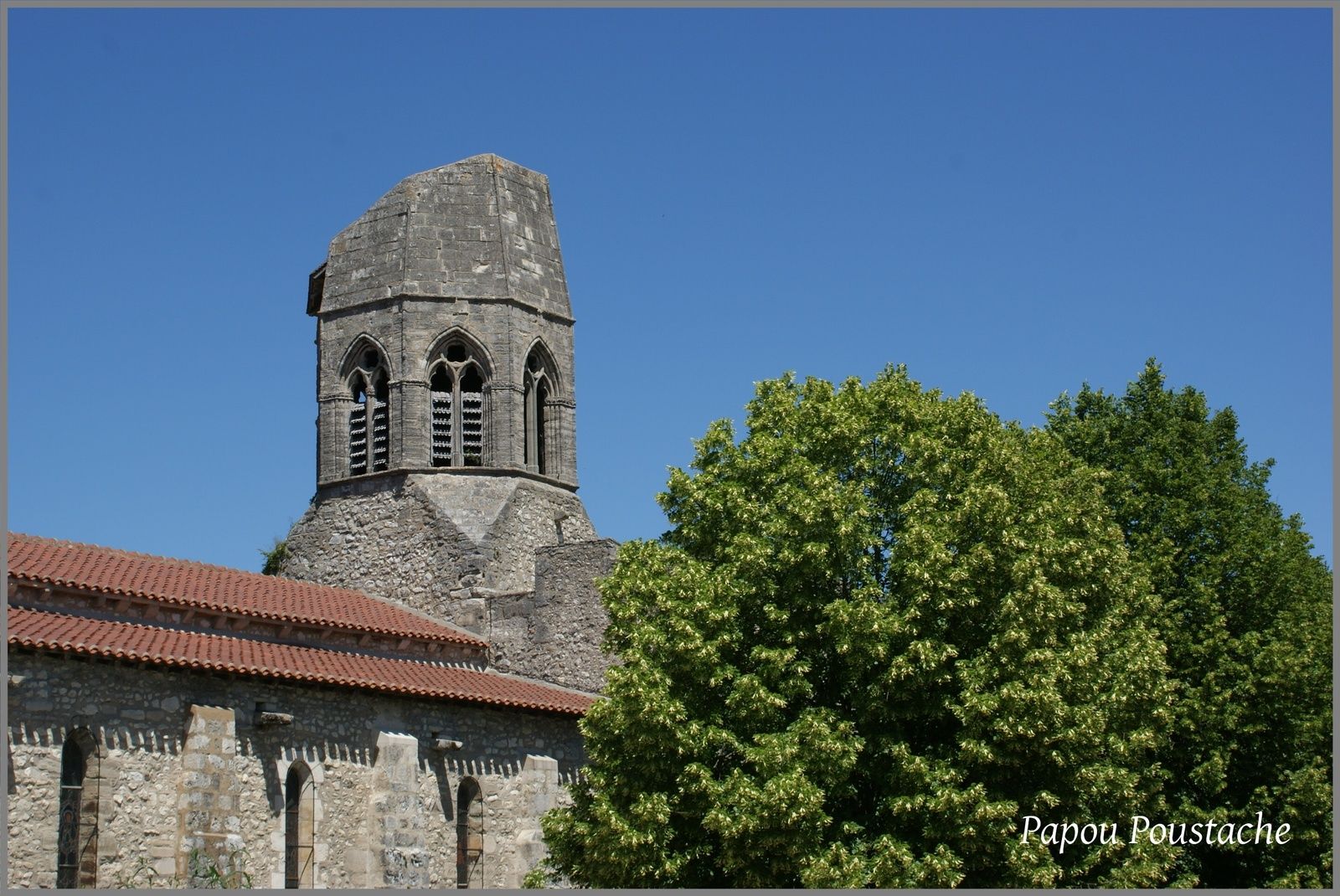 Patrimoine auvergnat:Eglise de Charroux