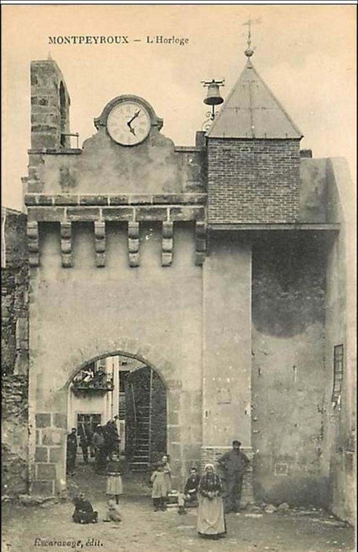 Montpeyroux:            La porte et la tour