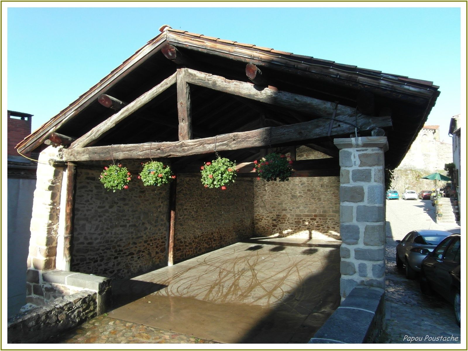 Auzon un village de caractère
