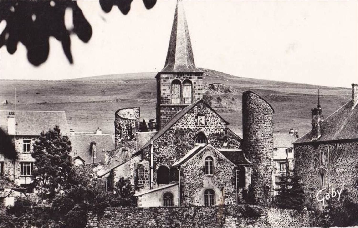Eglise Saint Jean-baptiste d'Allanches à Allanche (15)