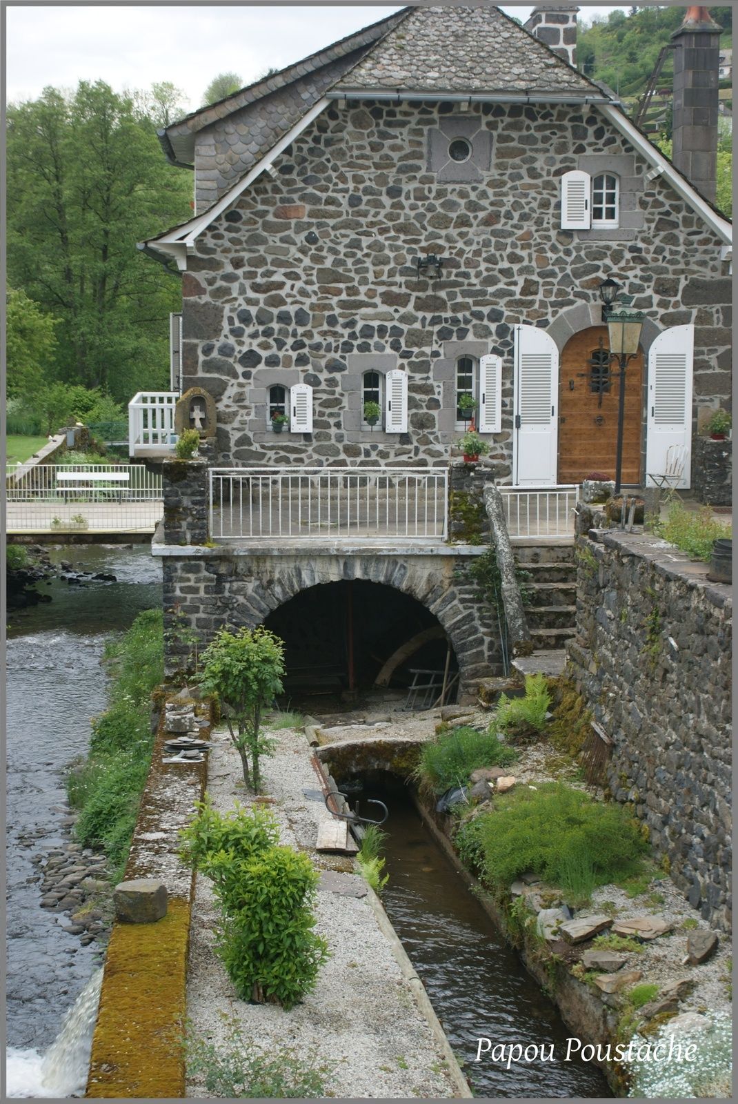 Moulins à Pierrefort