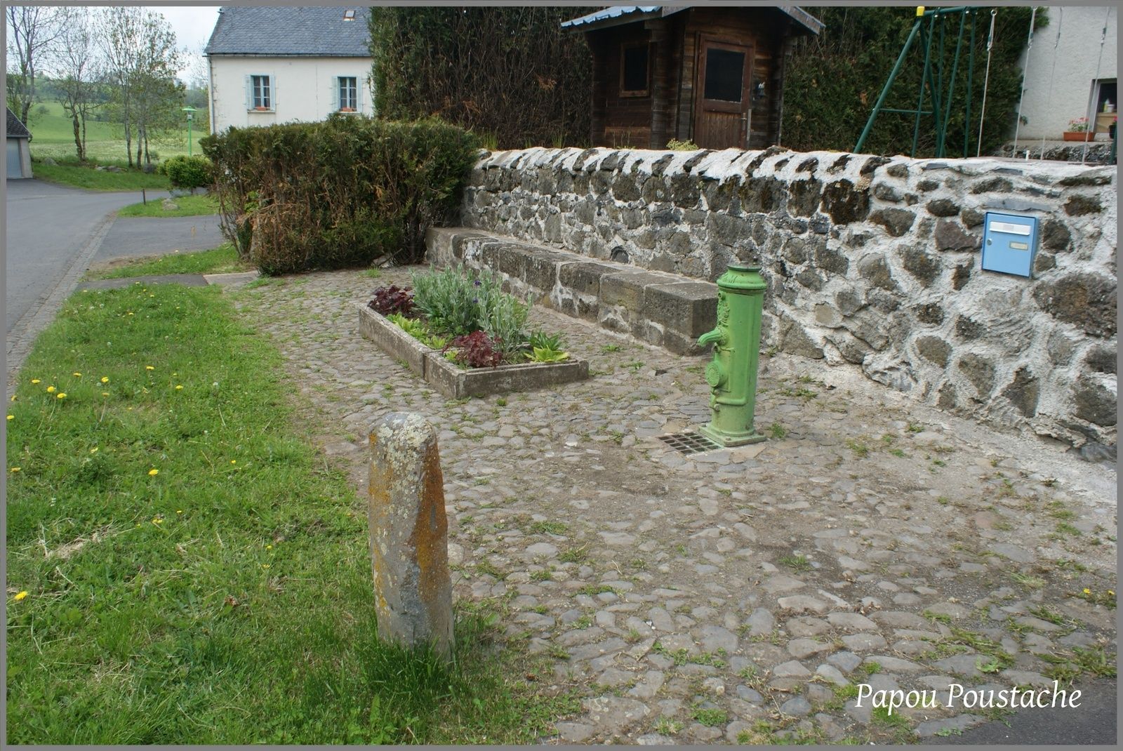 Au Hasard dans le village de Ségur